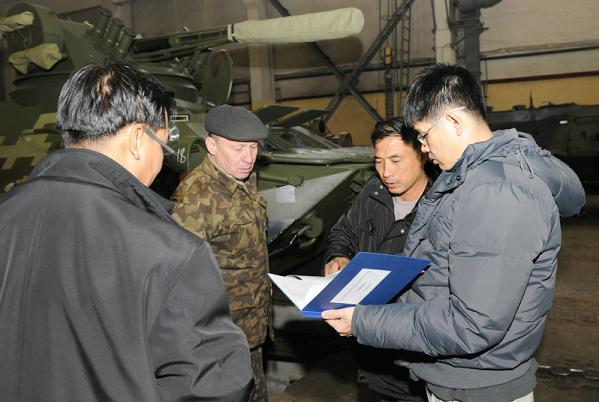 Чергові БТР-3Е1 відправляються до Таїланду (ФОТОРЕПОРТАЖ)