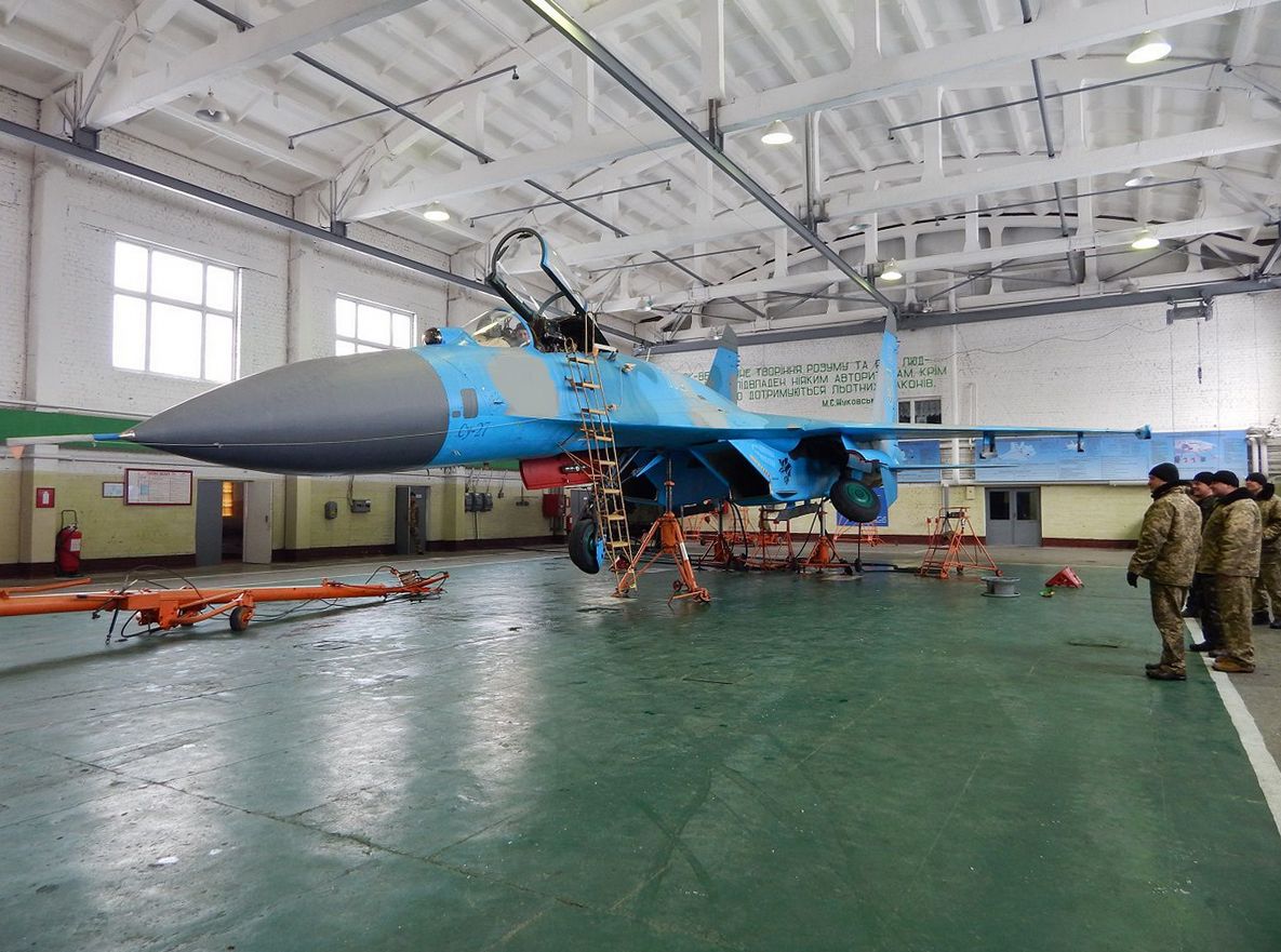 Міністерство оборони показало підготовку літаків до польотів