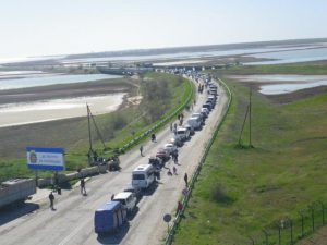 Окупаційна адміністрація Криму припинила пропуск пропуск напроти КПВВ “Чонгар” та «Чаплинка»