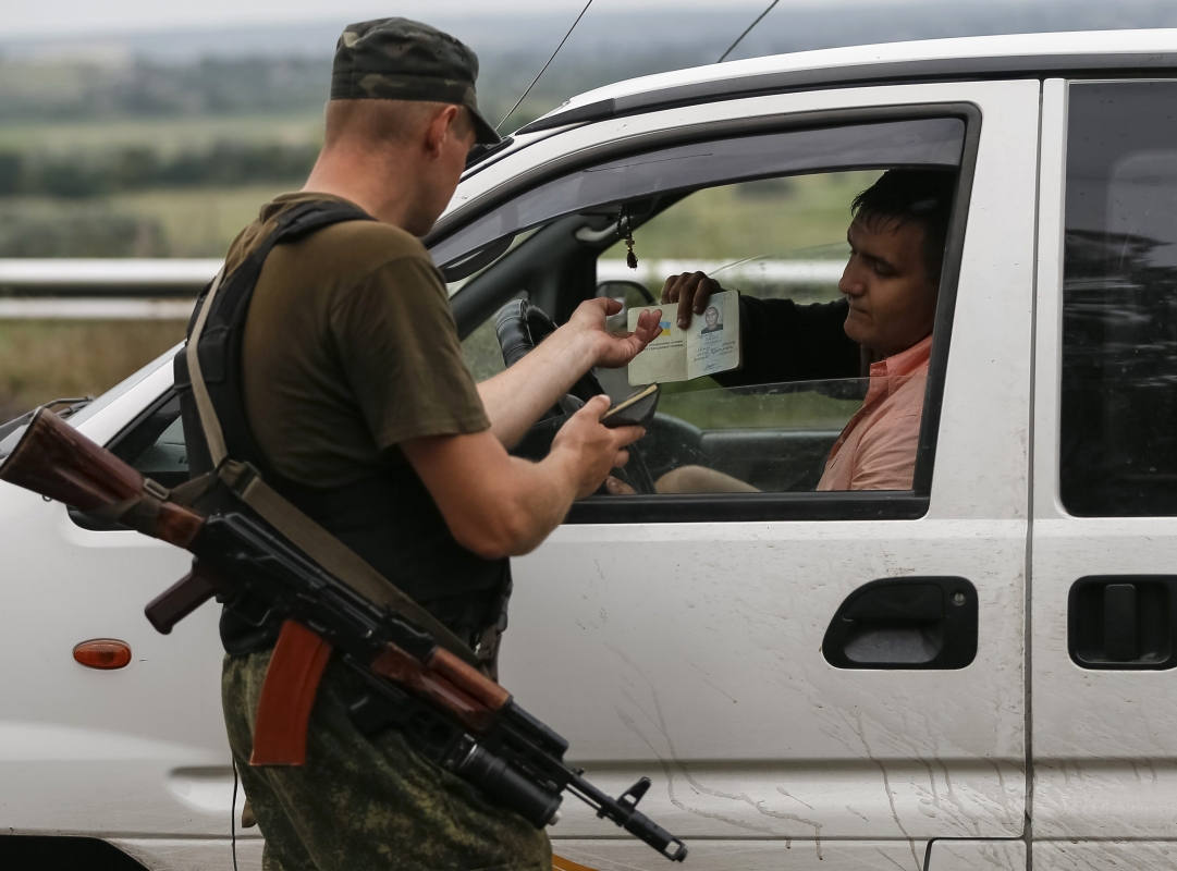 В зоні АТО бійці НГУ затримали підозрілих осіб