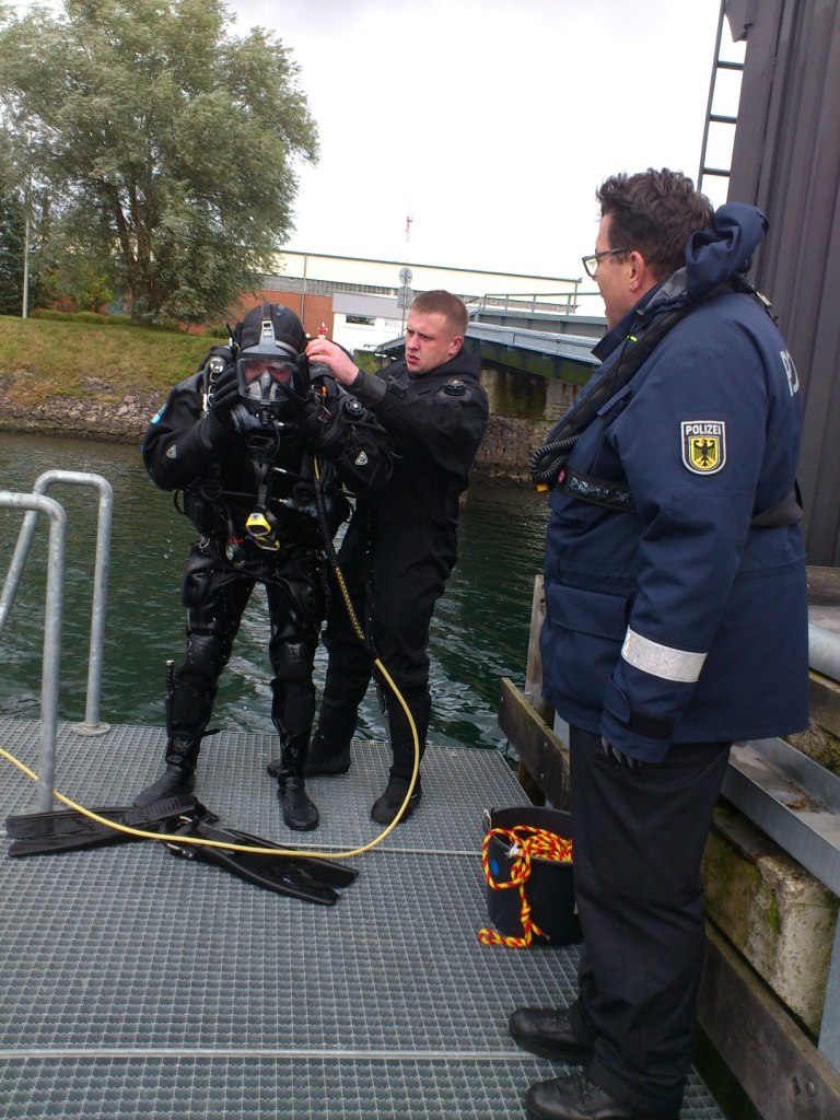 Відбувся перший водолазний навчальний курс прикордонників в Академії Федеральної поліції Німеччини.