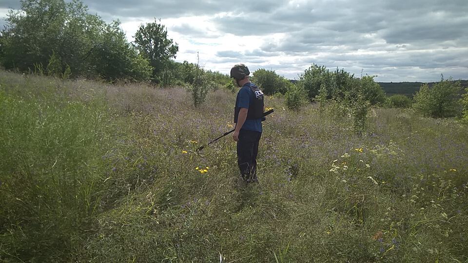 У Станиці Луганській вже виявлено 49 вибухонебезпечних предметів