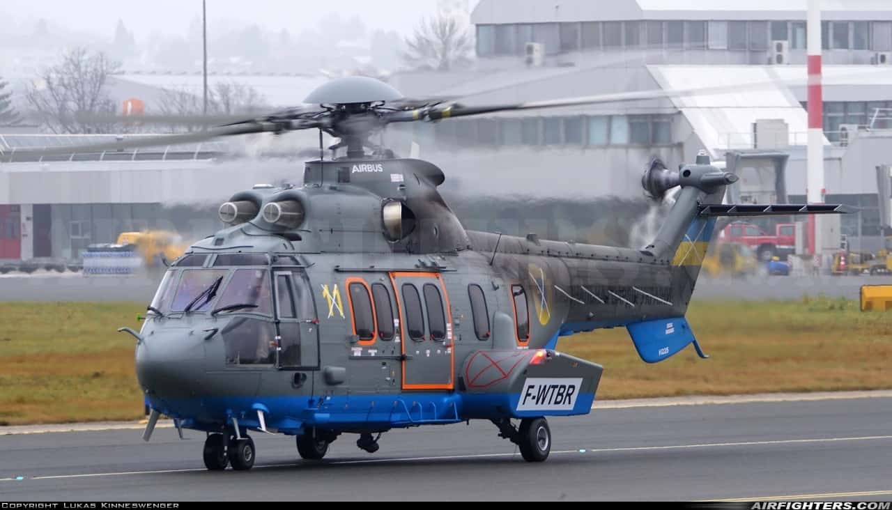 Чергова партія H225 Super Puma готується до передачі Україні