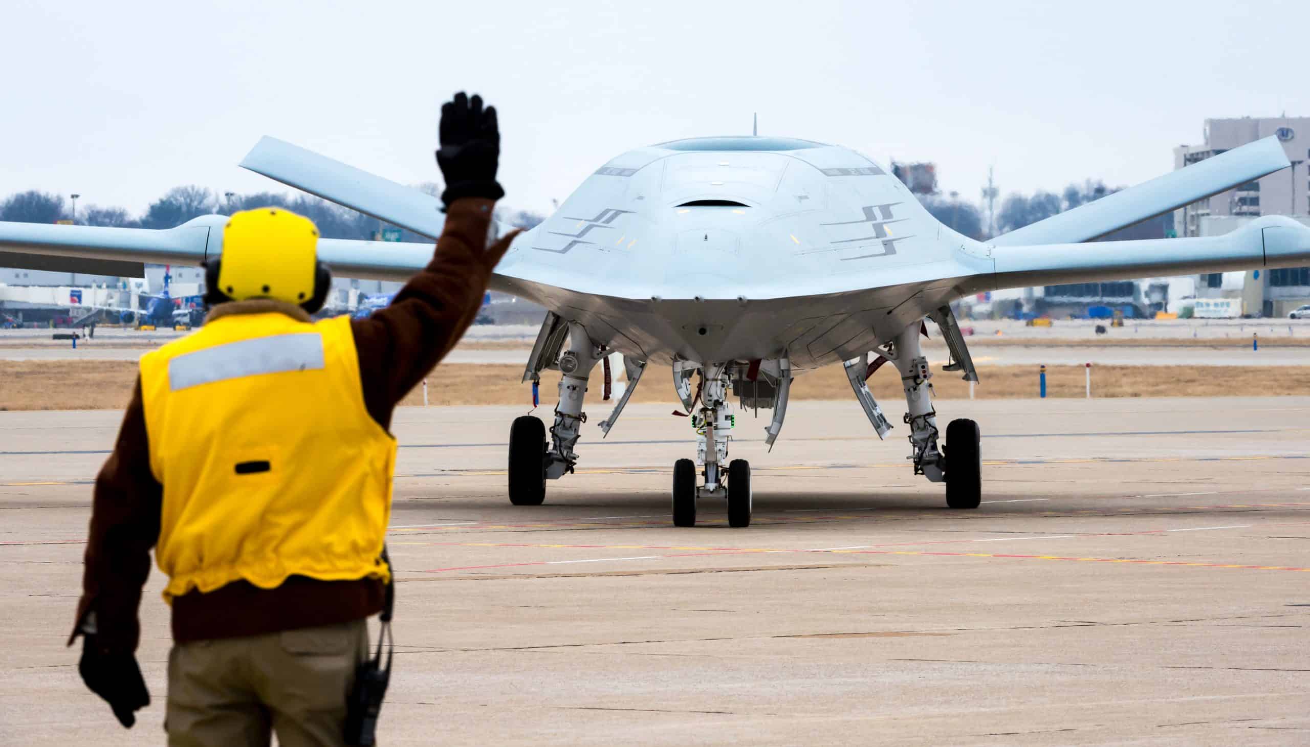 ВМФ США дозамовляє MQ-25 Stingray