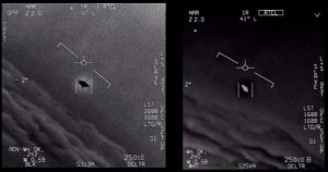 Пентагон опублікував відеозаписи з НЛО