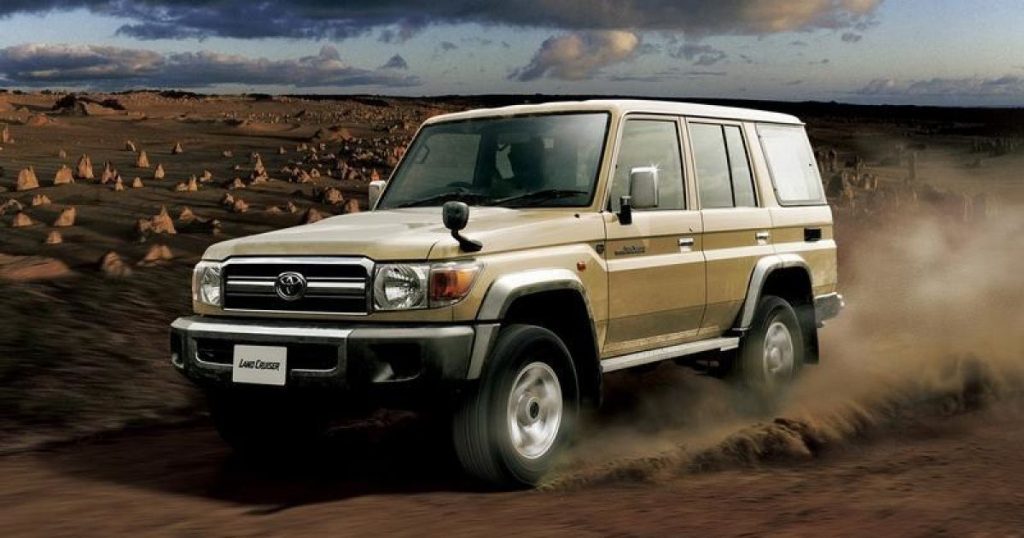 П'ятидверний позашляховик Toyota Land Cruiser