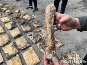 У подвір’ї бойовика на Луганщині вилучили 200 кг вибухівки