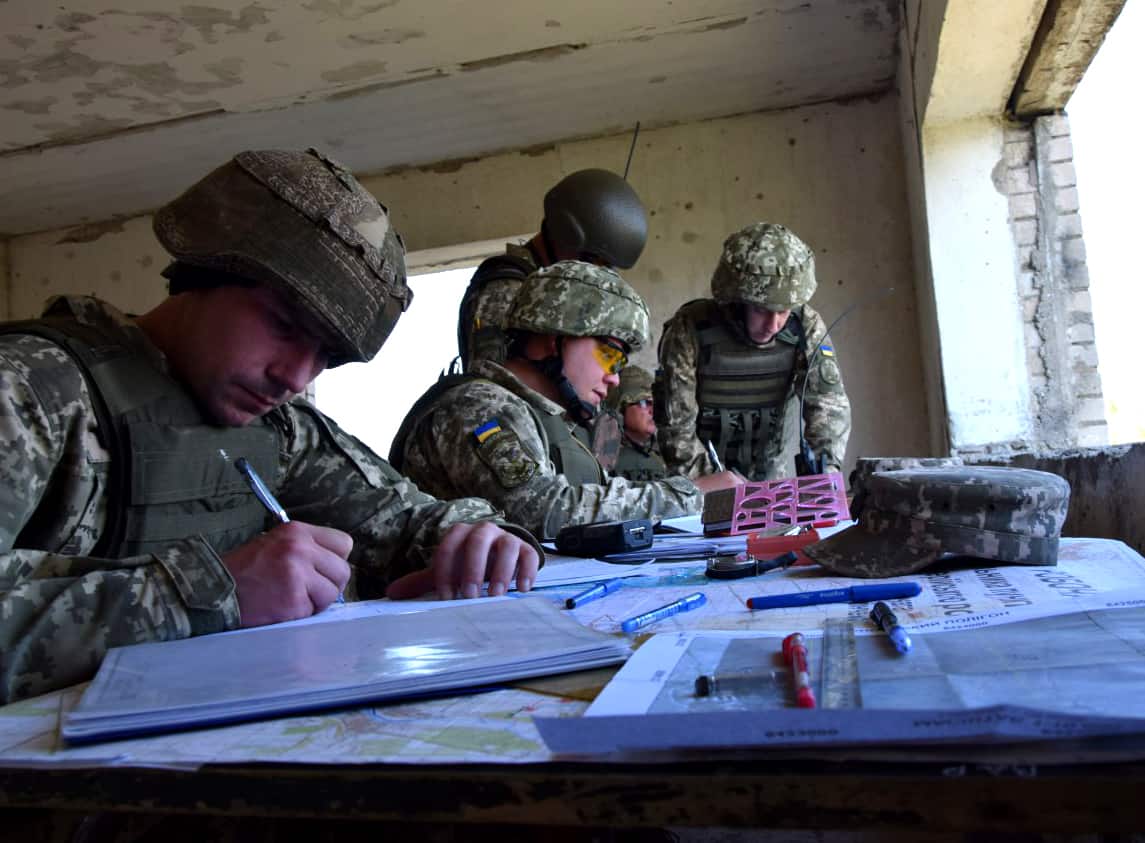 На опорних пунктах залишаються тільки бойові документи – Залужний