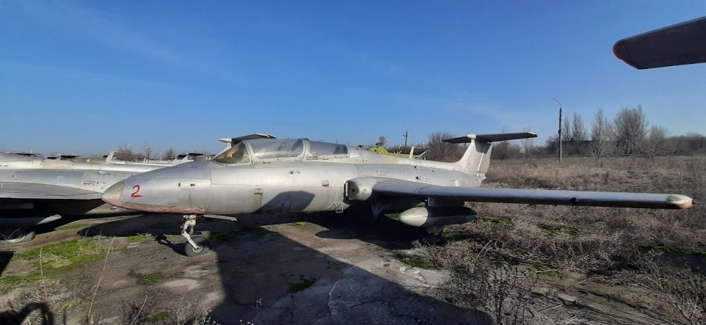 Літак L-29 у Широкому