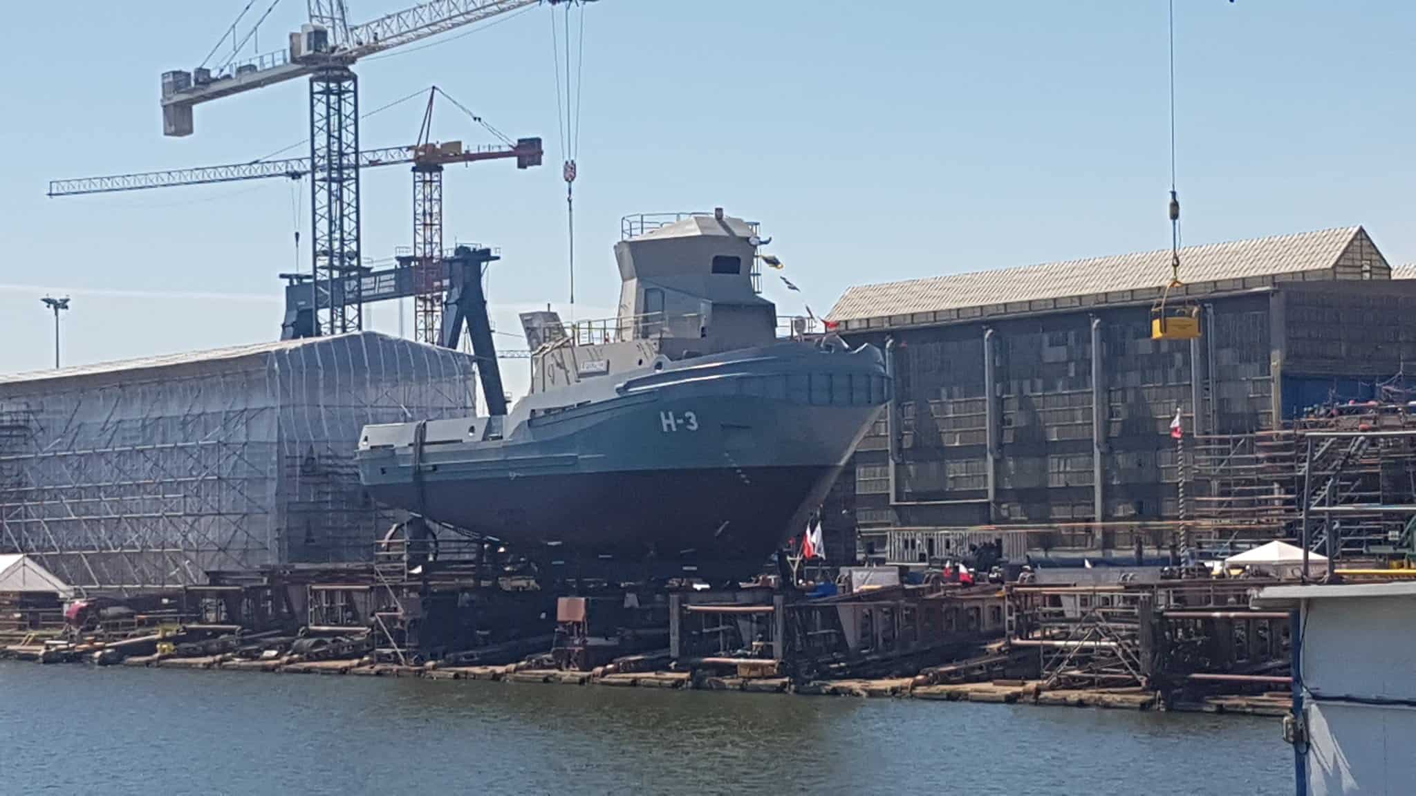 Для ВМС Польщі спустили на воду новий буксир