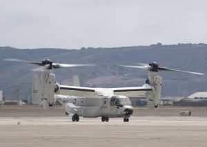 ВМФ США отримав перший конвертоплан CMV-22B