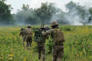 Данія надає військову форму та зимовий одяг для українських захисників