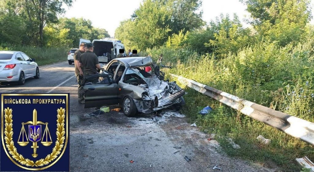 Місце ДТП з вантажівкою (20.07.2020). Фото: Військова прокуратура