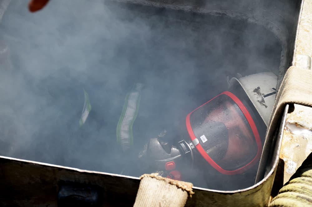 Пожежа на десантному кораблі. Фото від ДСНС