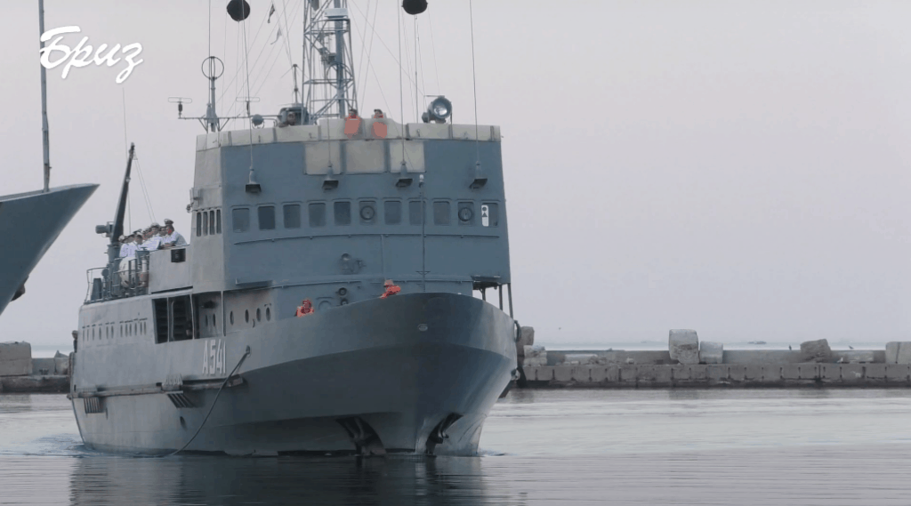 Навчальний катер «Сміла» (A541). Фото: ВМС України