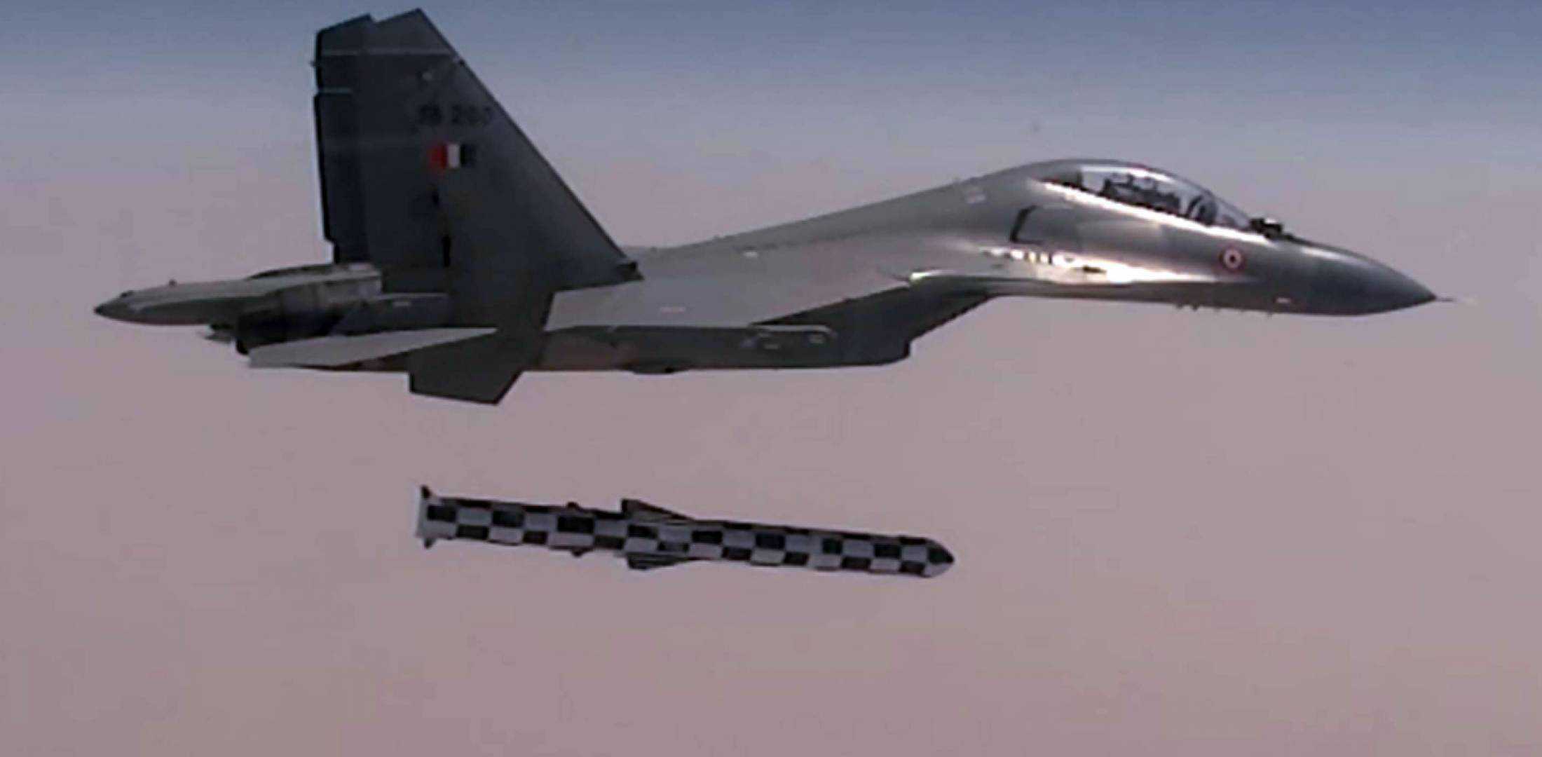 Винищувач Су-30МКИ ВПС Індії, озброєний надзвуковою крилатою ракетою Brahmos. Фото з відкритих джерел