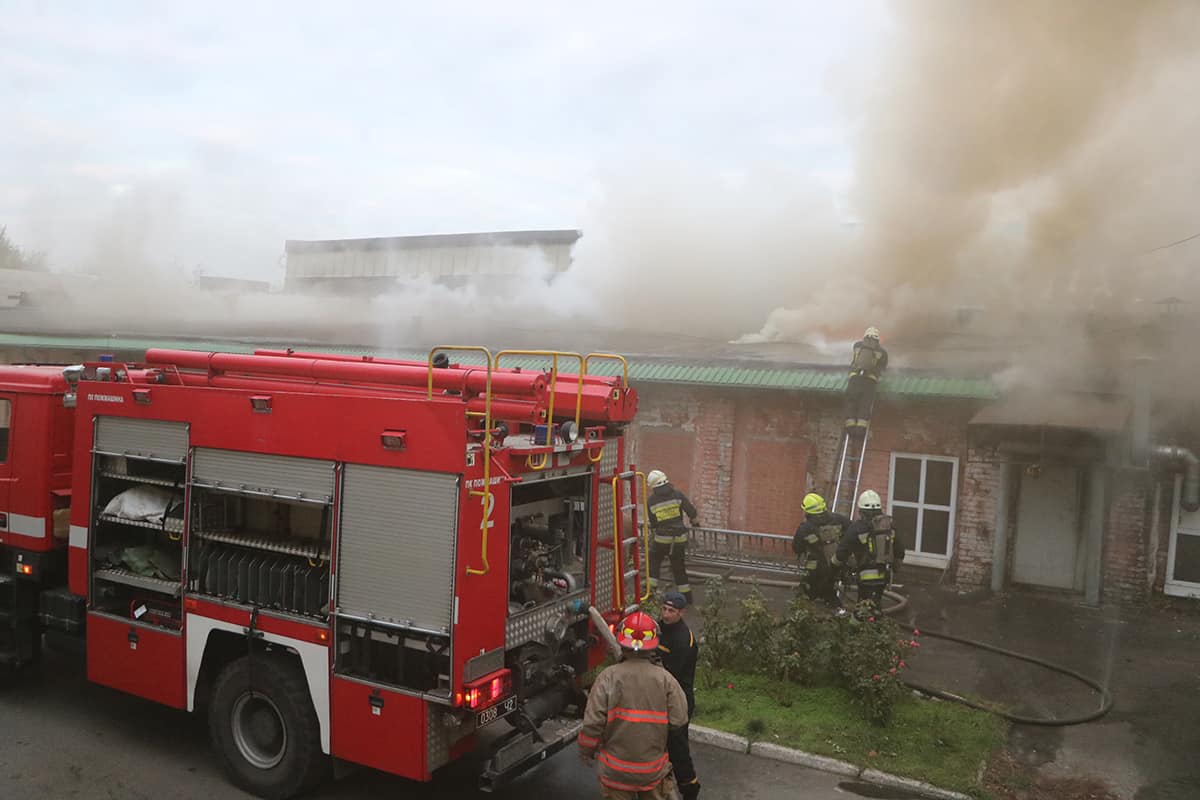 У Дніпрі горів оборонний завод