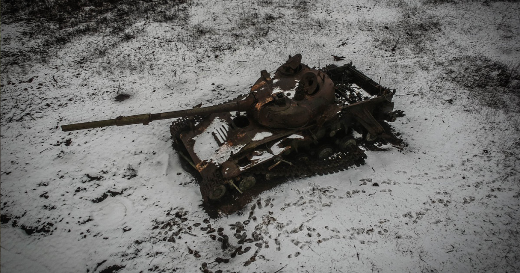 Танк Т-64А на полігоні в районі окупованого Донецька