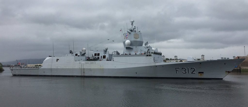 Фрегат «Helge Ingstad» типу Fridtjof Nansen до зіткнення. Фото з відкритих джерел