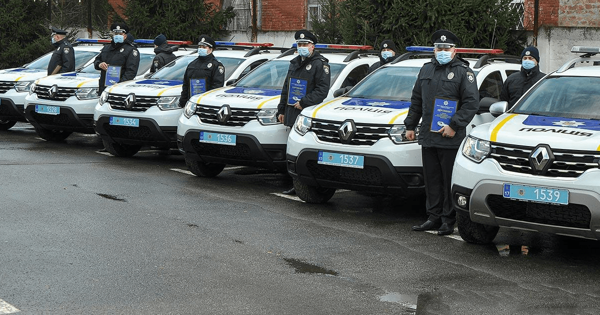 Поліція Полтавщини отримала автомобілі “Renault Duster”