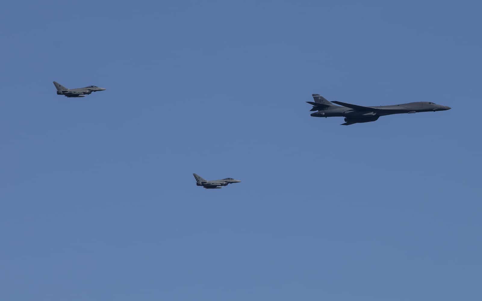 B-1B Lancer пролетіли над столицями країн Балтії на навчаннях НАТО