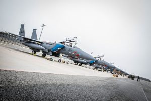 До Естонії прибули винищувачі F-15 зі США