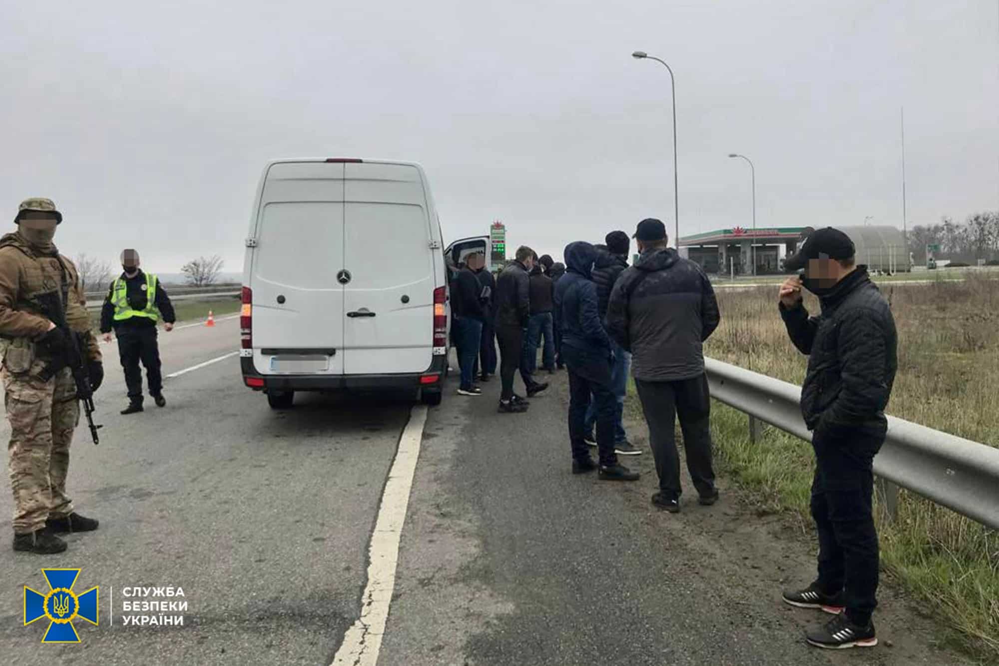 СБУ на Харківщині затримали автобуси з «тітушками»