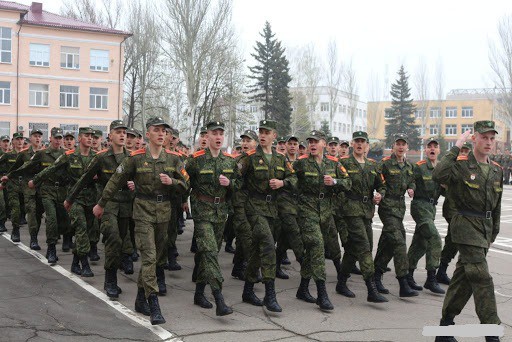 Бойовики організовують примусовий призов на окупованому Донбасі