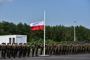 Польща завершила розгортання мехбату на кордоні з Білоруссю