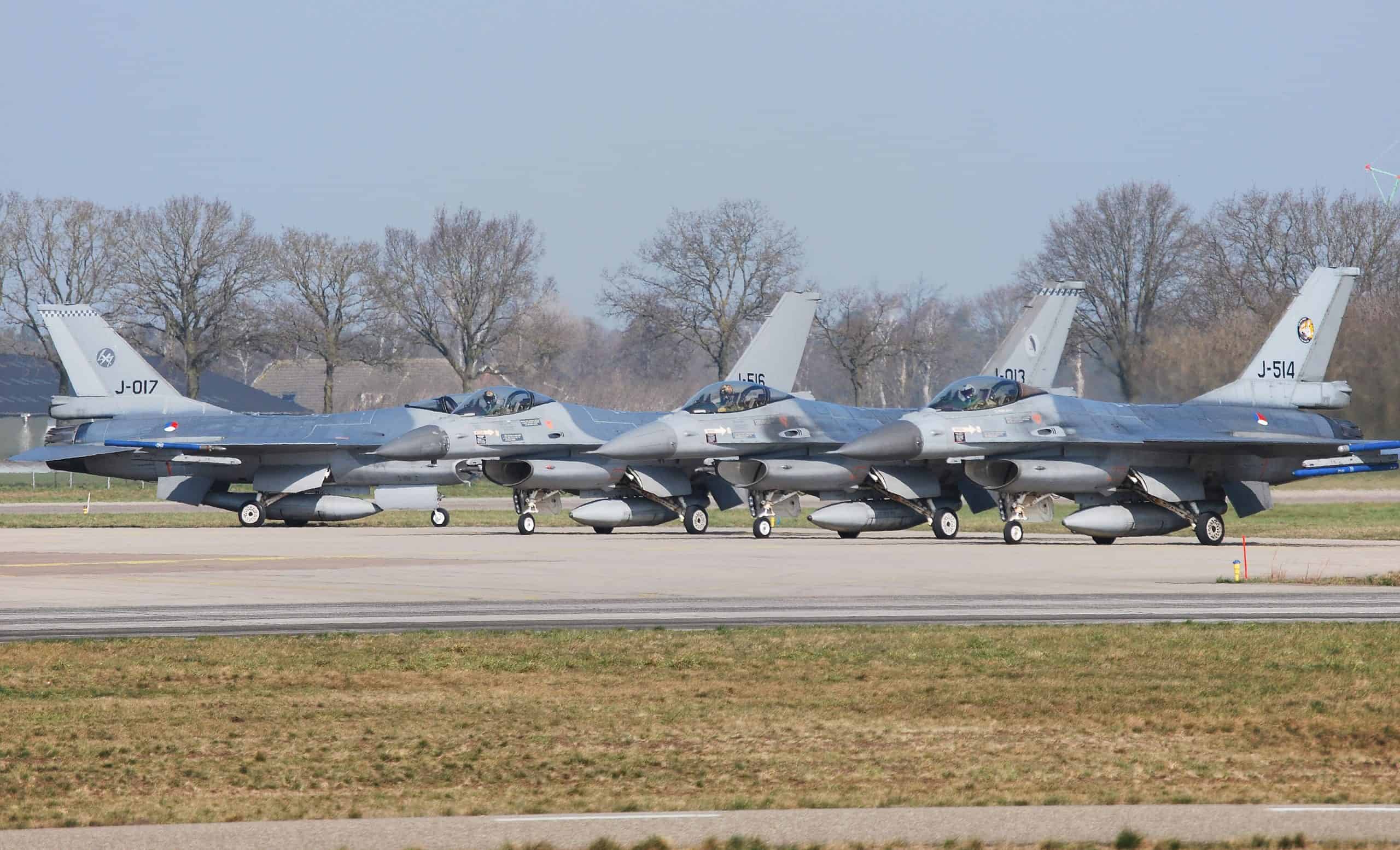 Нідерланди продають свої F-16