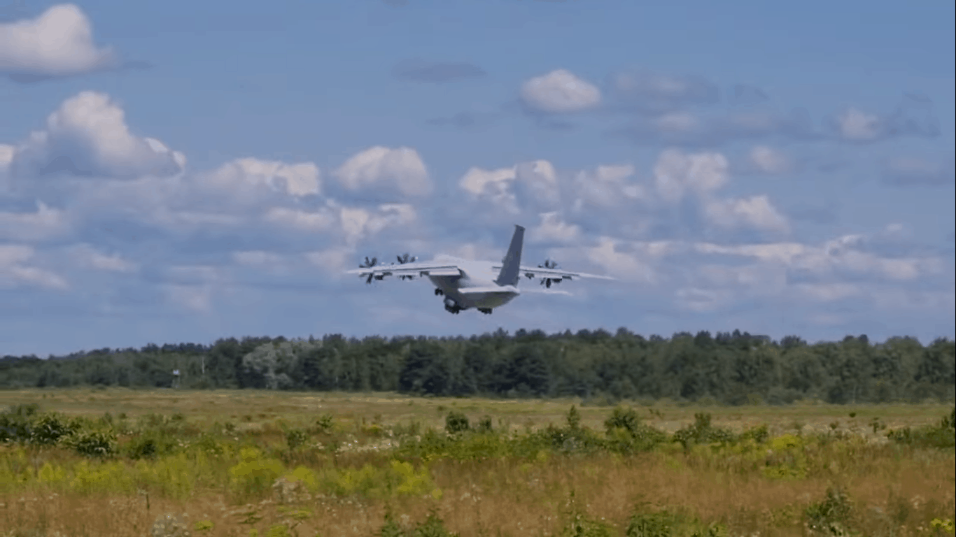 Ан-70 повернувся у небо після тривалої стоянки