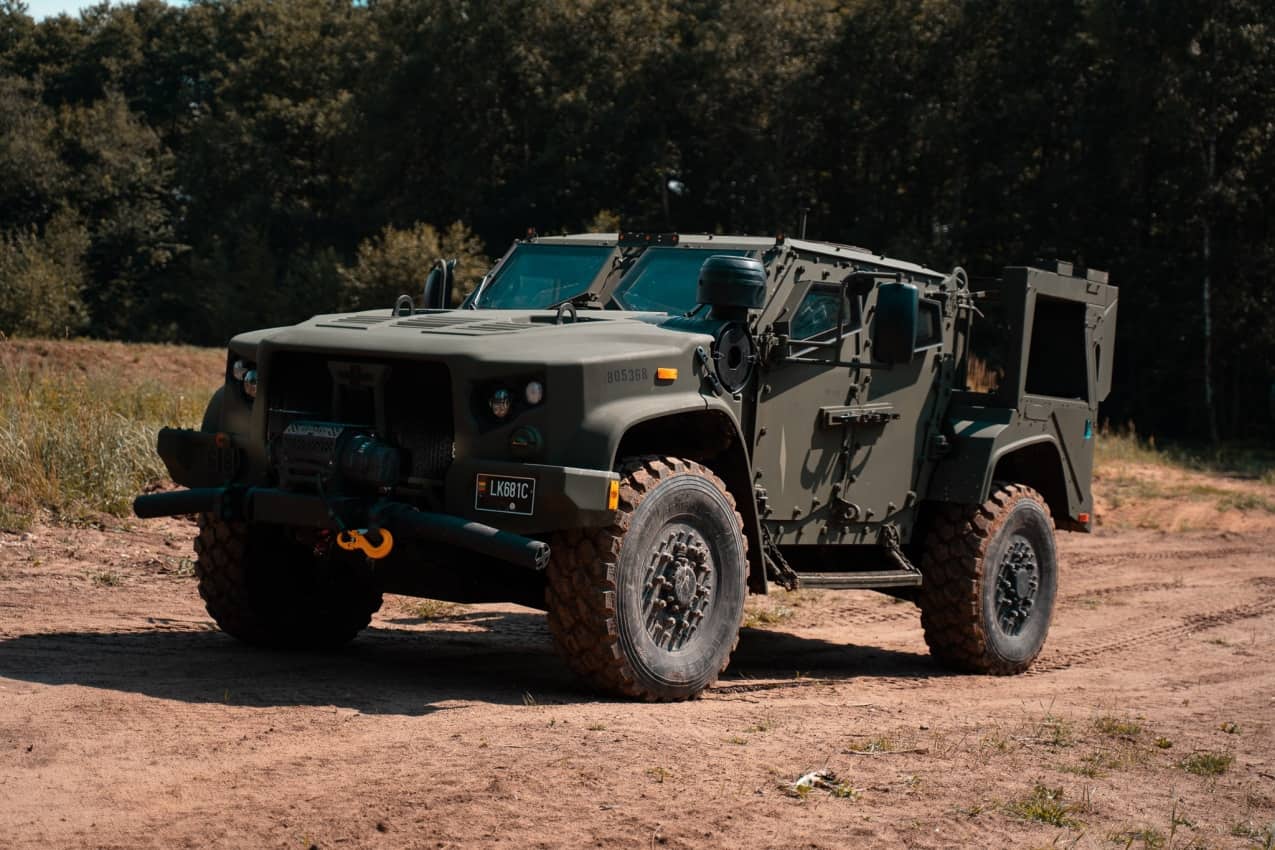 Литва отримала перші бронеавтомобілі JLTV