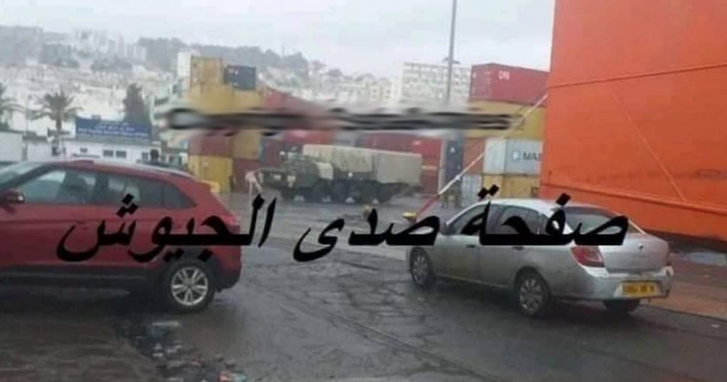 Частини комплексу С-400 в порту Алжира. Вересень 2021