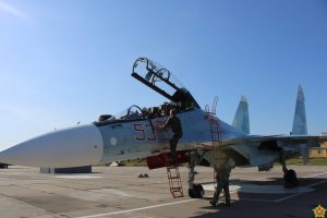 До Білорусі прибули російські винищувачі Су-30