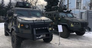 Військовим України продемонстрували нову бронемашину “Козак-7”