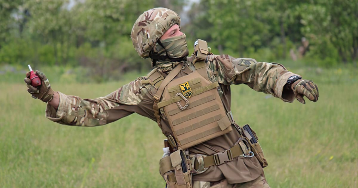 На полігоні військовий закрив собою підлеглого від вибуху гранати