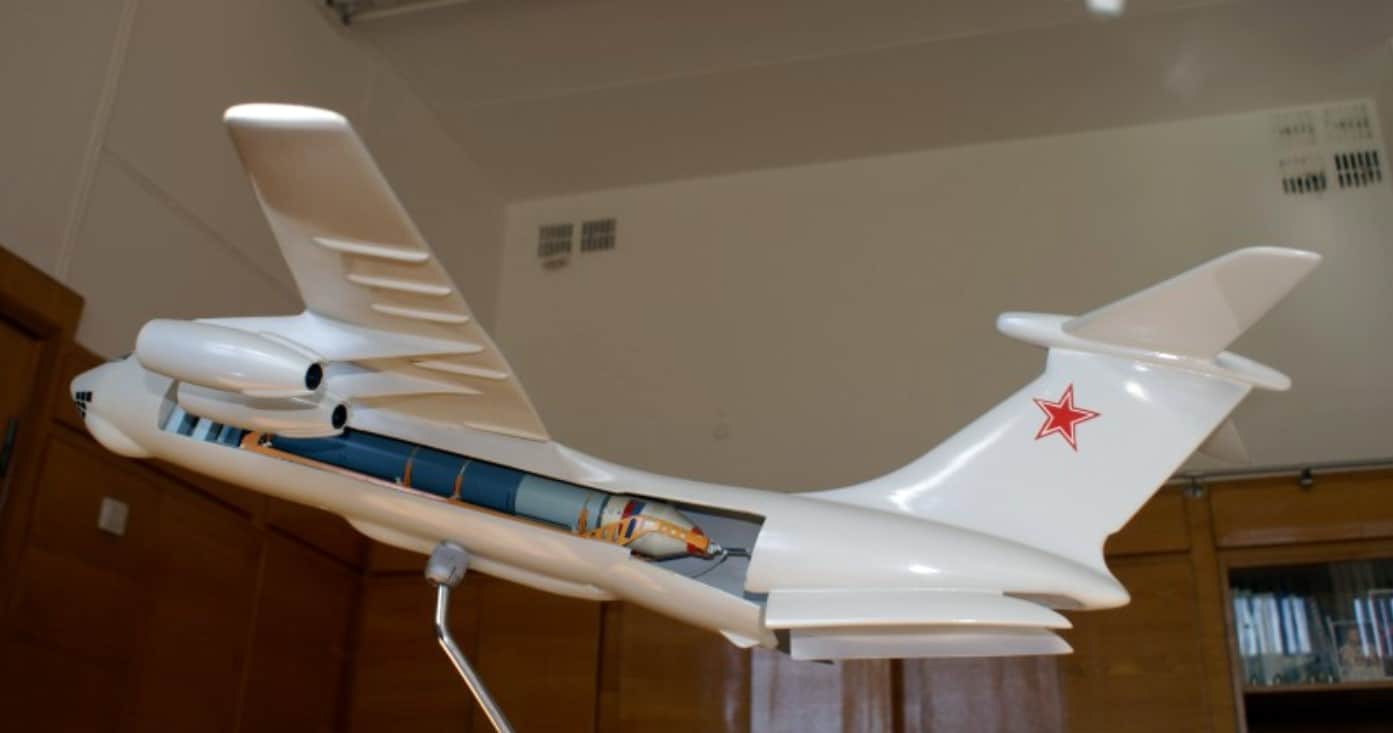 Model of an aircraft with an air launch system
