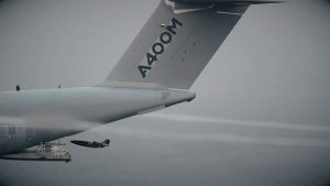 Літак A400M продемонстрував запуск безпілотника в повітрі