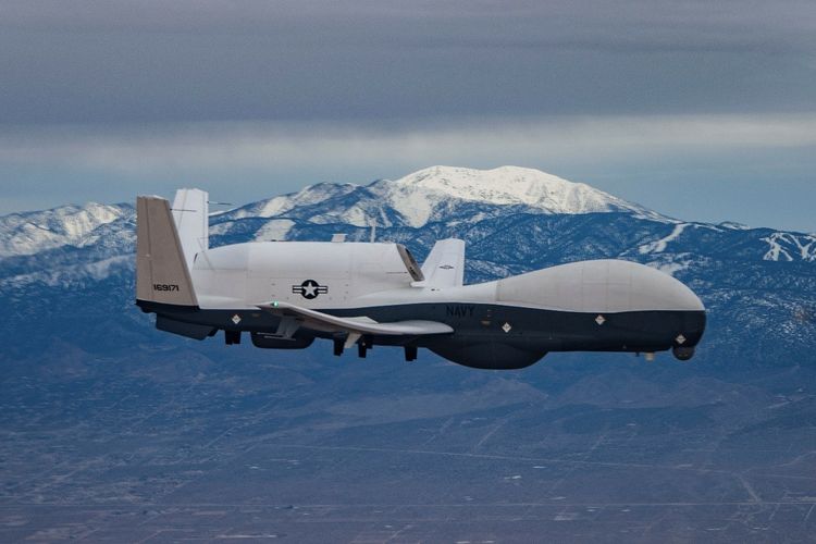 Флот США отримав перший серійний дрон MQ-4C Triton у версії IFC-4