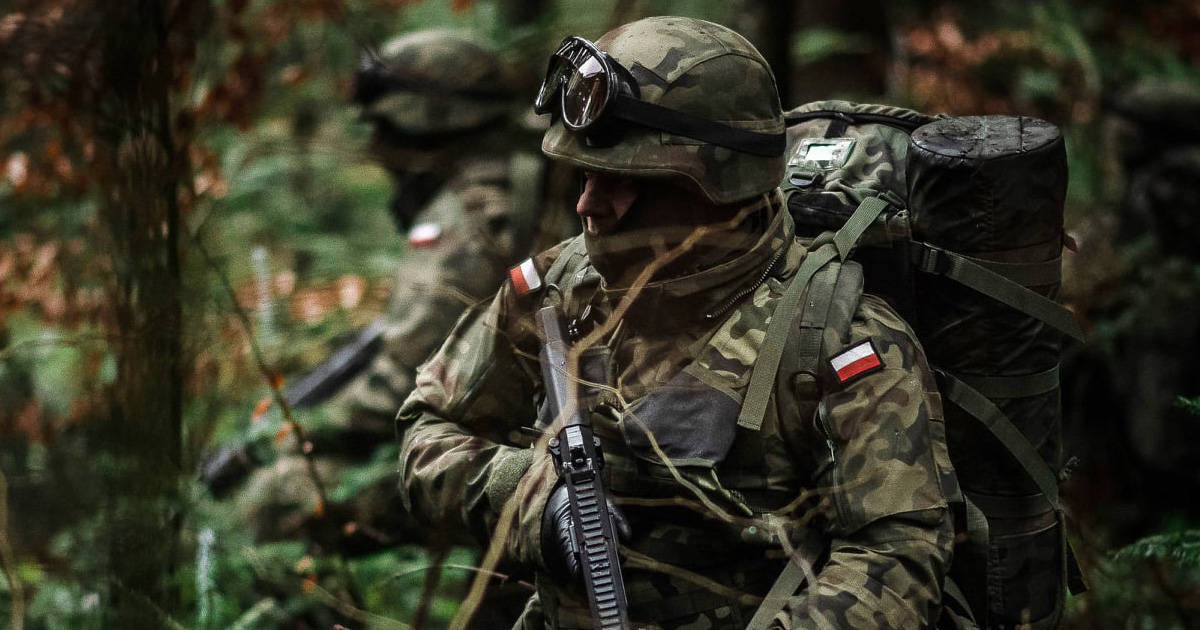 Польща розширює програму базової військової підготовки цивільних