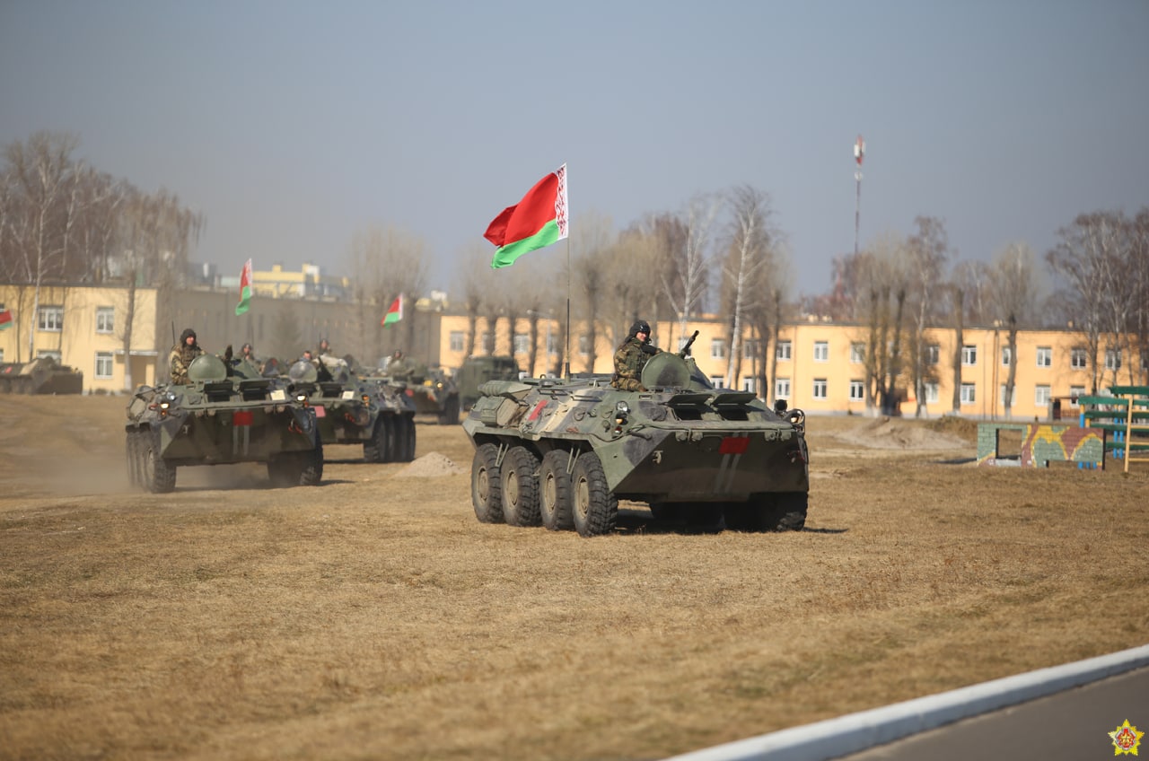 Belarus is demonstratively withdrawing part of its army from the border with Ukraine