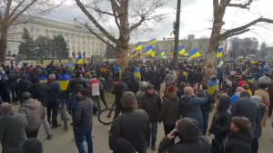 Mass rally held in Kherson – thousands of people are on the streets