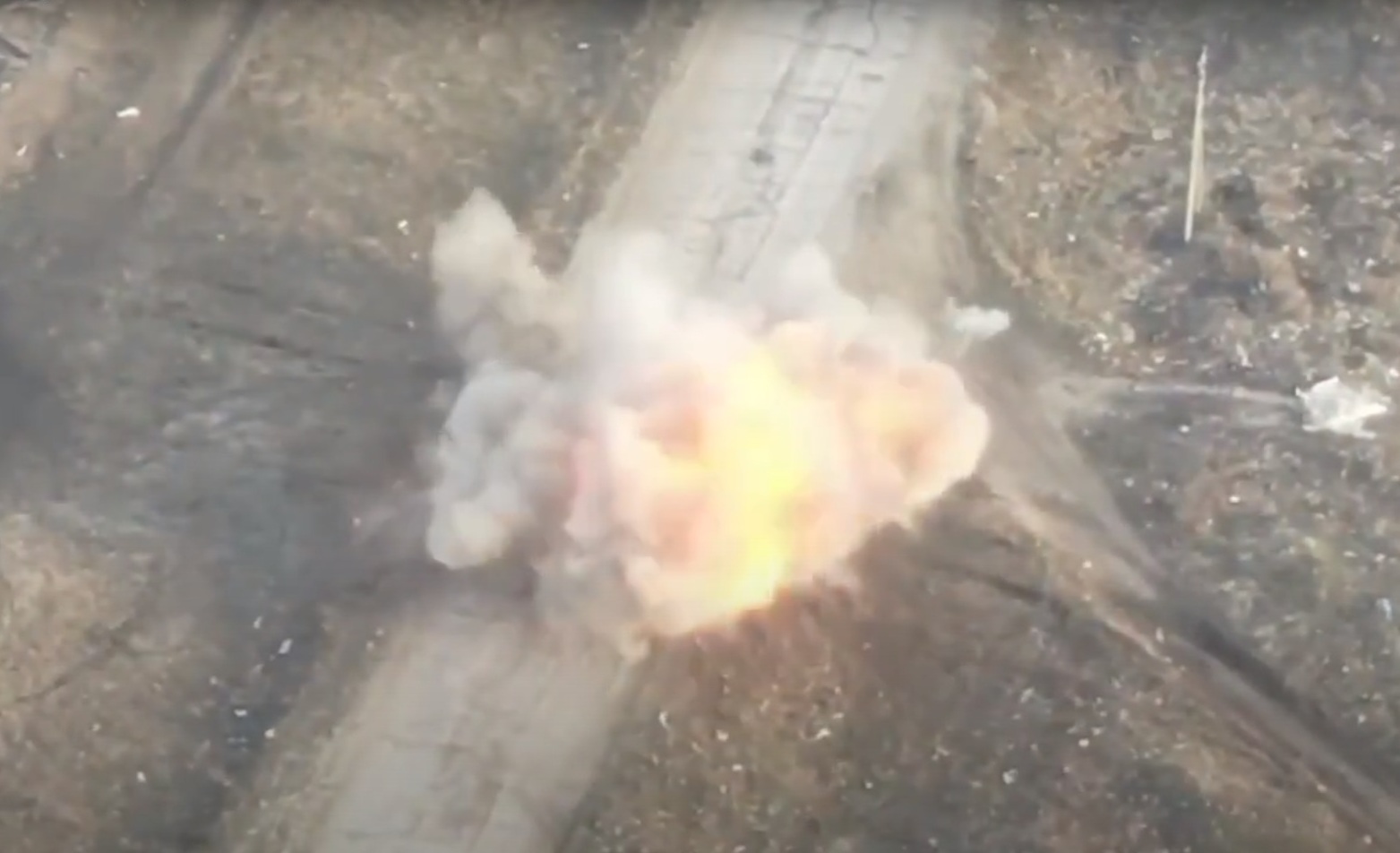 The National Guard showed the moment of destroying the enemy tank in the Luhansk region