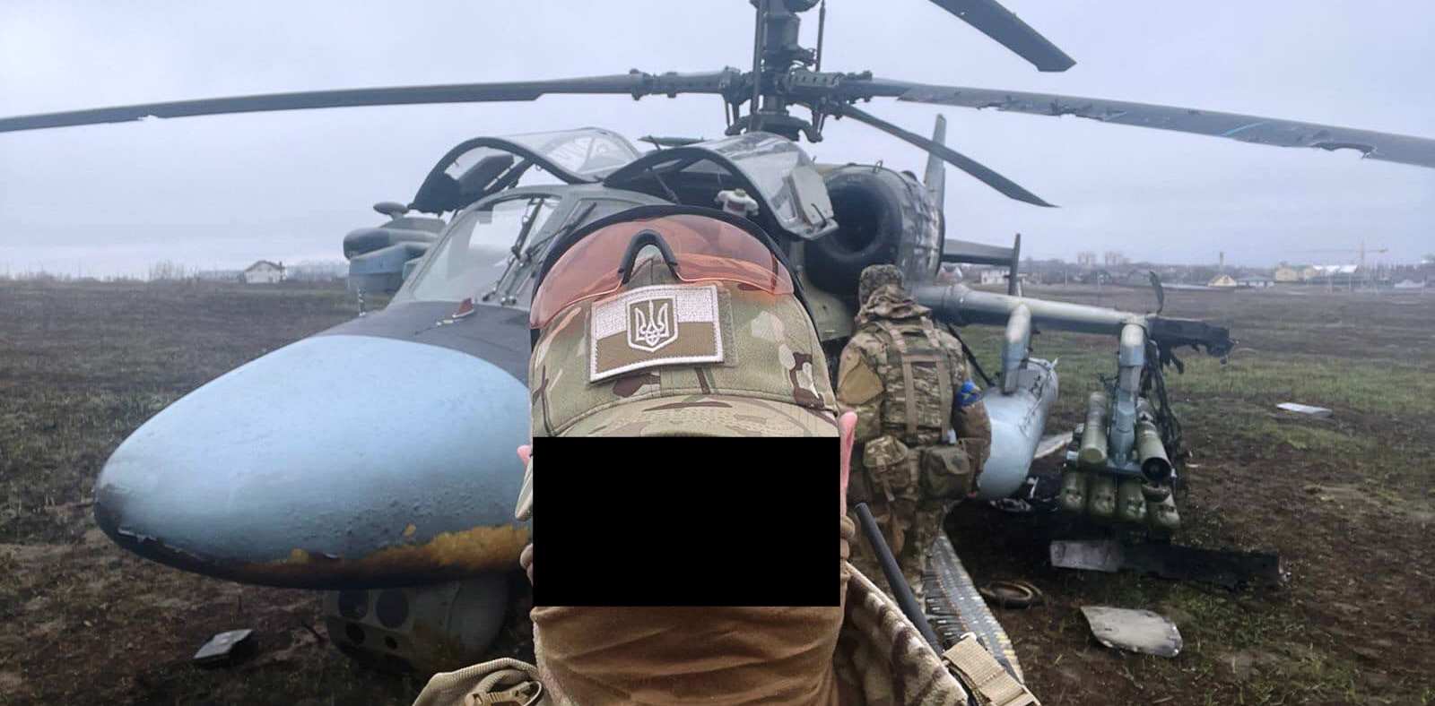 In the Kyiv region, the military captured a russian Ka-52 attack helicopter