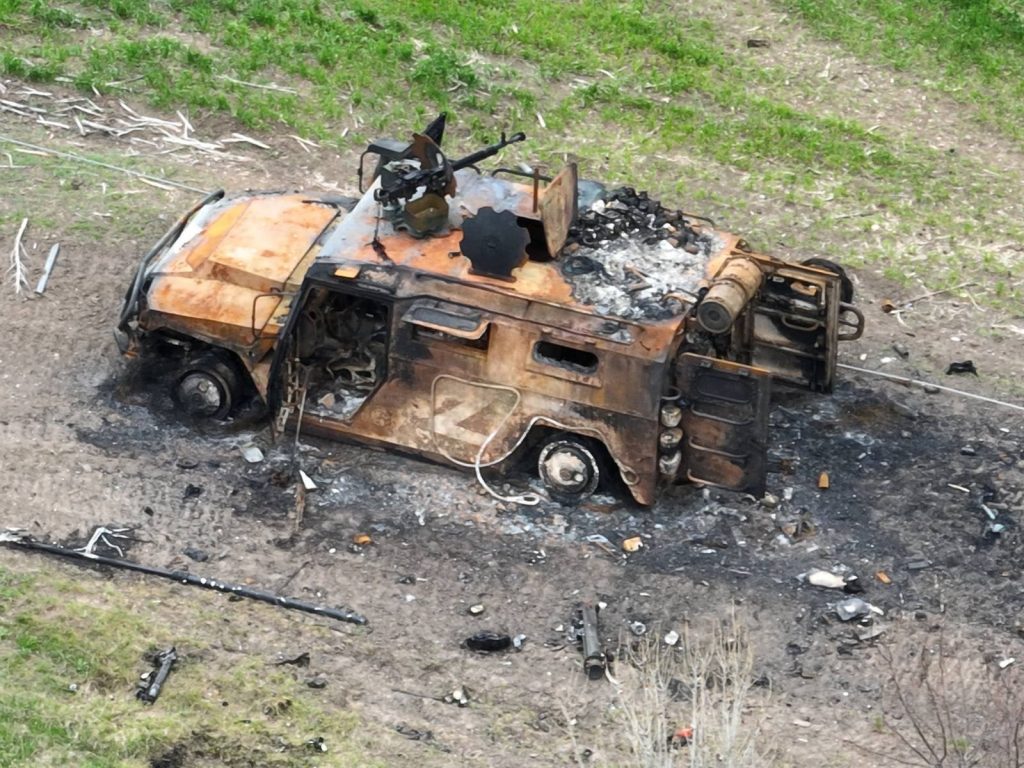 Знищений на Херсонщині бійцями 28 ОМБр бронеавтомобіль "Тигр" російських військових. Квітень 2022. Фото: 28 ОМБр