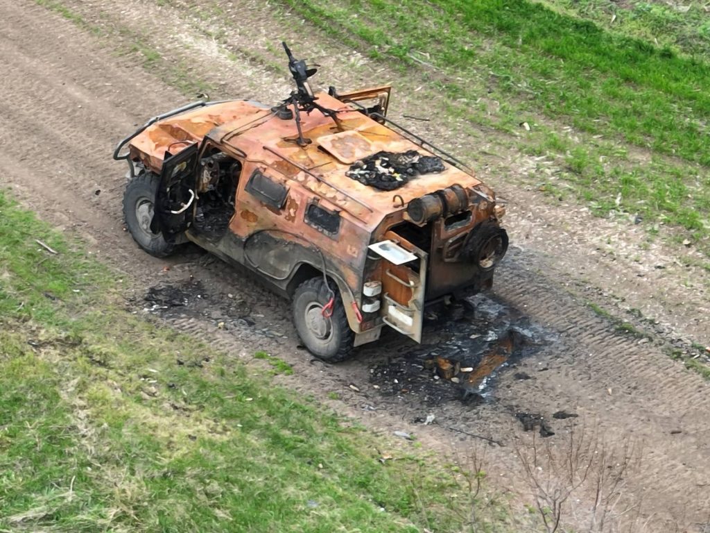 Знищений на Херсонщині бійцями 28 ОМБр бронеавтомобіль "Тигр" російських військових. Квітень 2022. Фото: 28 ОМБр