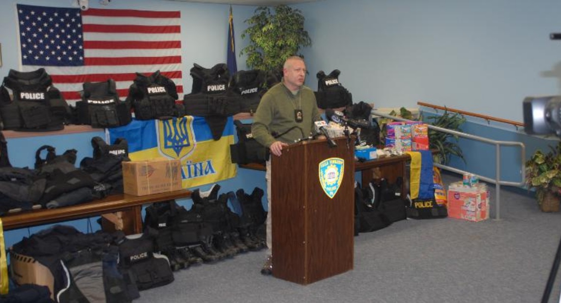 US police agencies will be handing a batch of protective equipment over to Ukraine