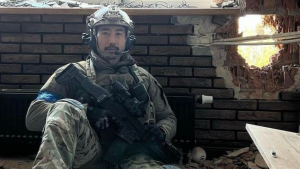 A popular blogger and former navy seal from Korea is fighting for Ukraine