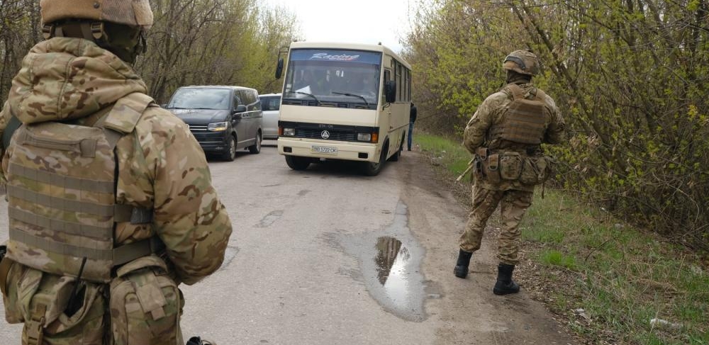 Відбувся обмін полоненими: повернулися 5 офіцерів, 17 військовослужбовців та 8 цивільних