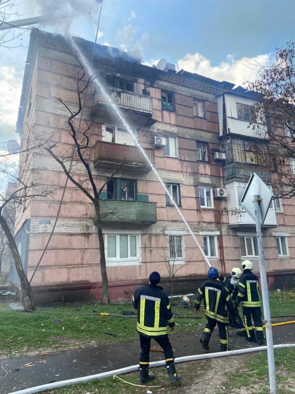 Наслідки обстрілу у Сєвєродонецьку, Луганська область, 6 квітня 2022